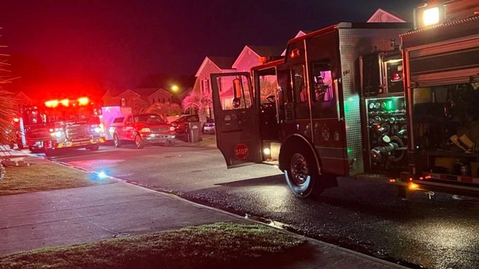 Firefighters extinguish kitchen fire in Little River, 1 injured