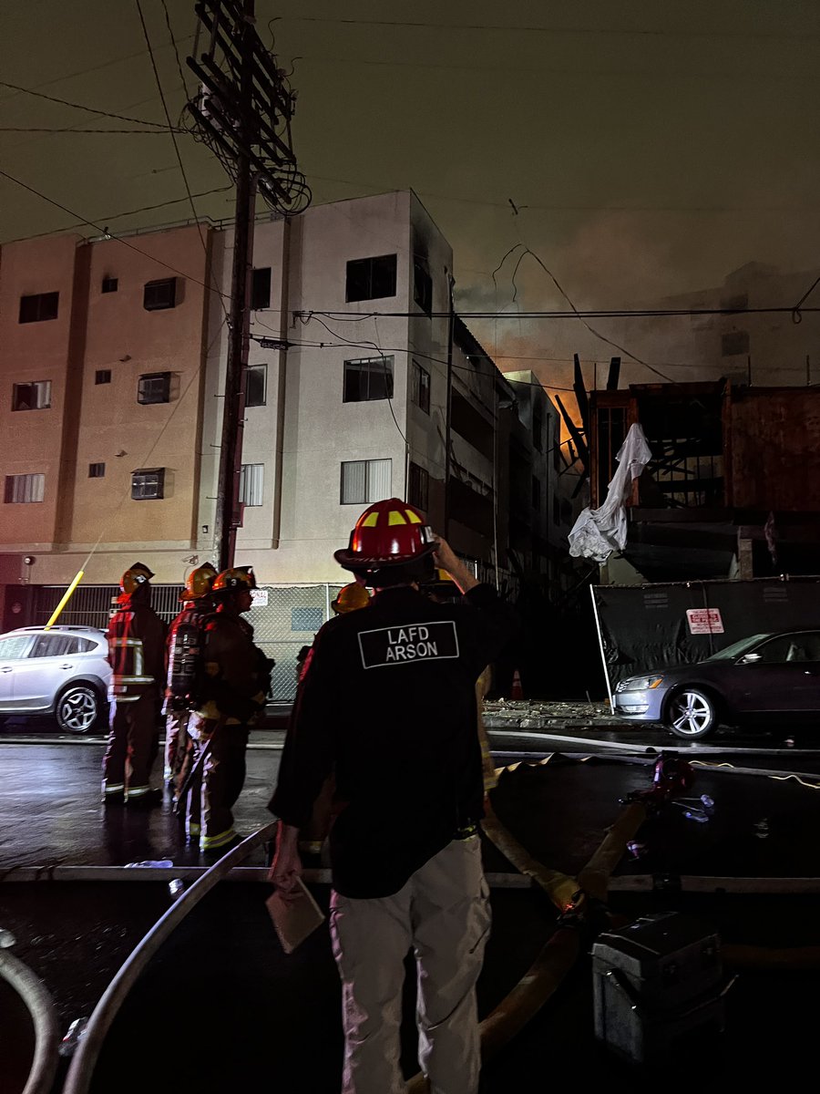 @LAFD has revised number of injured in Chinatown apartment fire to 3. Two minor and one critical. Arson investigators now on scene talking to witnesses.