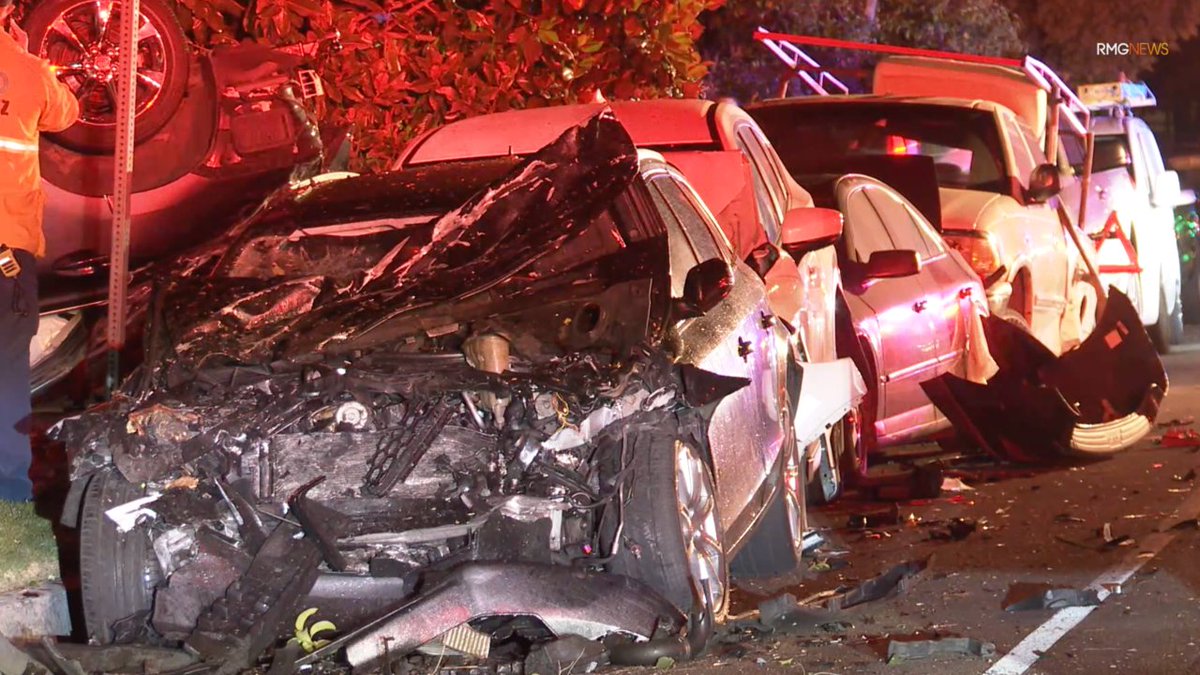 DUI suspect crashes into multiple parked vehicles, overturns in Los Angeles