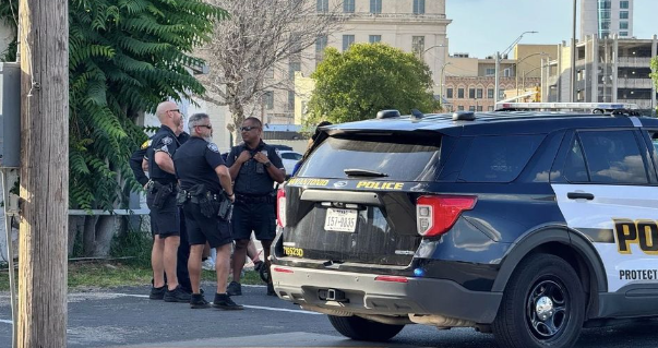 SHOT IN THE FACE   are investigating after a robbery turned shooting at a Downtown parking lot just behind the Alamo left one person with a gunshot wound to the face