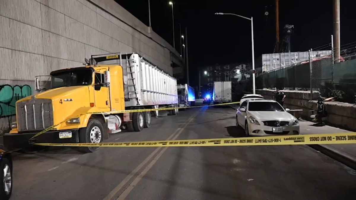 Shooting wounds 6 people in Greenpoint, Brooklyn  One person was taken to the hospital in critical but stable condition. Five others also went to the hospital with non-life threatening injuries.