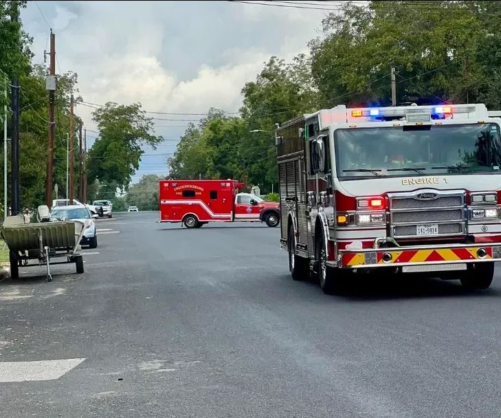 Firefighters are responding to a large gas leak in Fredericksburg Monday afternoon