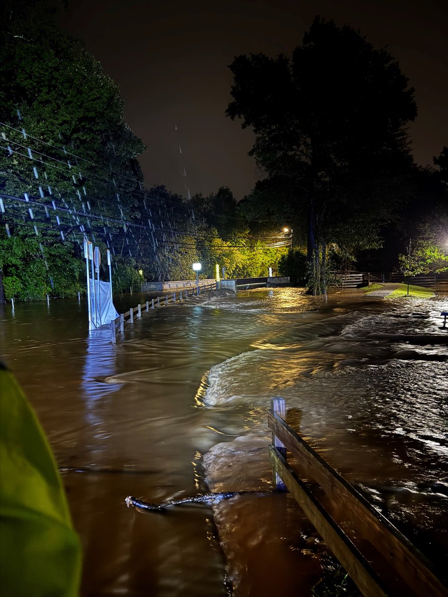 Similar situations across the metro. ATLtrafficThe Windsor Parkway Bridge over Nancy Creek between Northland and Peachtree Dunwoody Road is closed due to flooding.