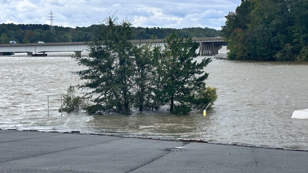 DANGEROUS CONDITIONS: River Bend flooding at Mountain Island Lake midday Friday