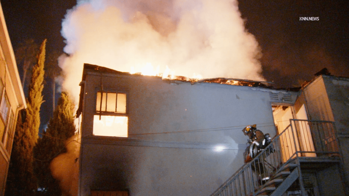 Firefighter falls through floor while battling blaze in abandoned Hollywood apartment