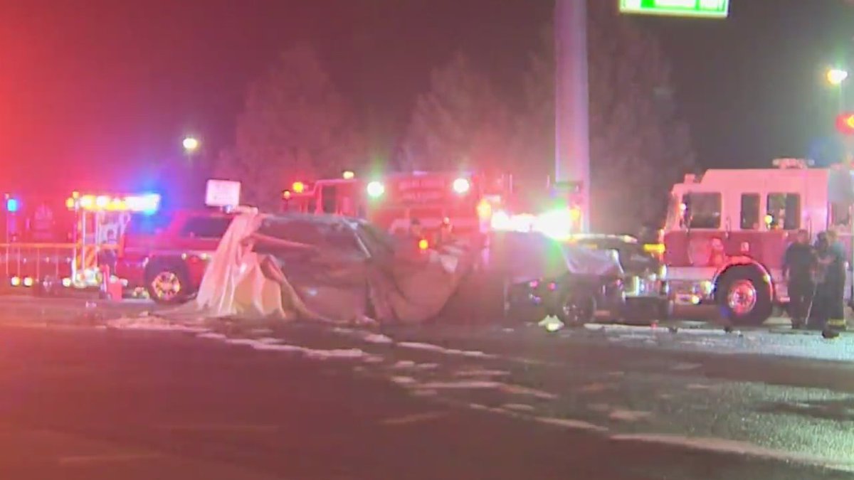 4 killed in fiery car crash in Thornton