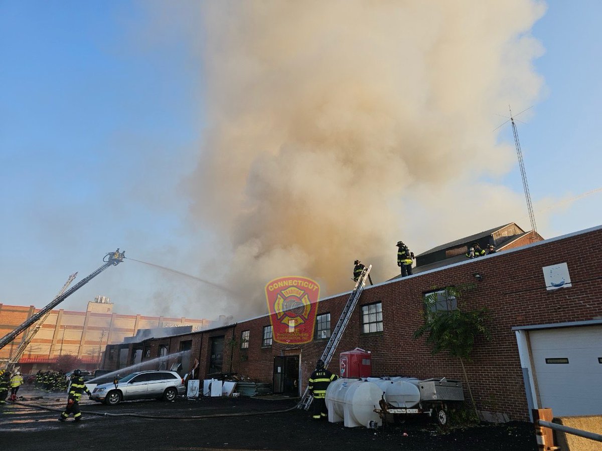 CFPA President Glenn Duda @allhandsworkin reports heavy fire conditions still remain in the interior of the structure however the heavy fire through the roof has been knocked. A fire boat from @iaff1198 has been requested to relay water from the harbor