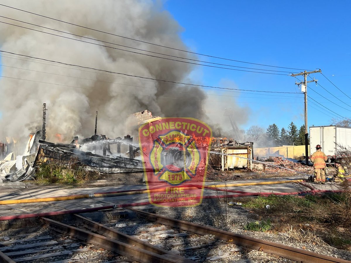 CFPA Social Media director Jon Tenca (@PSPhoto1) took in this commercial building fire in Batavia, NY, this morning