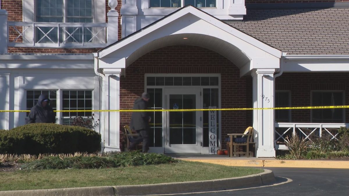 Chainsaw-wielding man killed by police at assisted living facility in Illinois