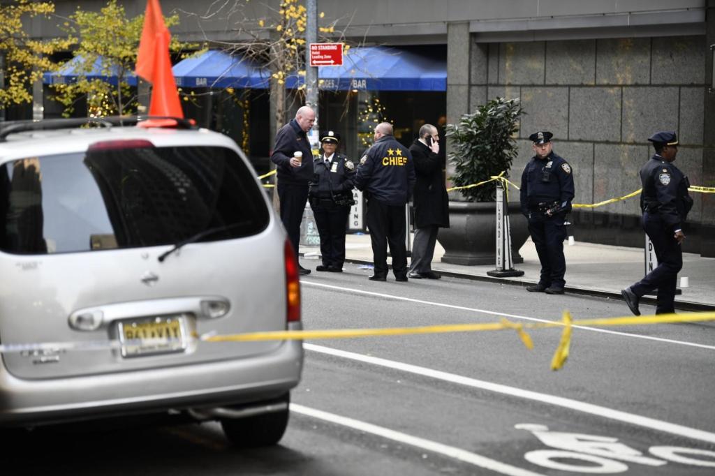 CEO of United Healthcare Is fatally shot in New York