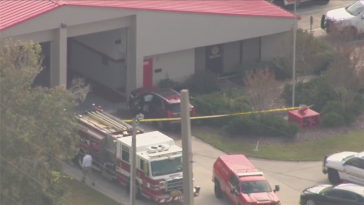 2 firefighters struck by SUV at Safety Harbor fire station