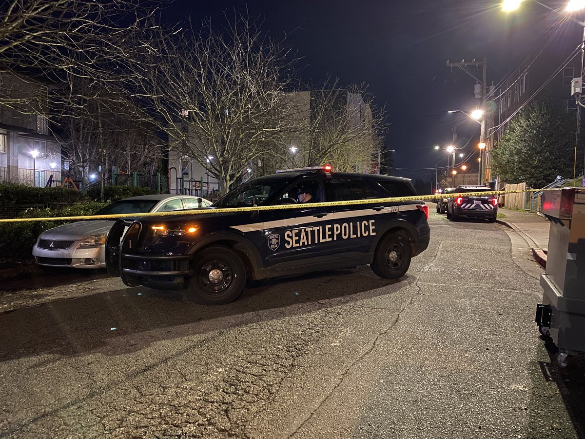 Detectives investigate deadly shooting in Lake City  investigating a shooting in the 12000 block of 33rd Avenue Northeast