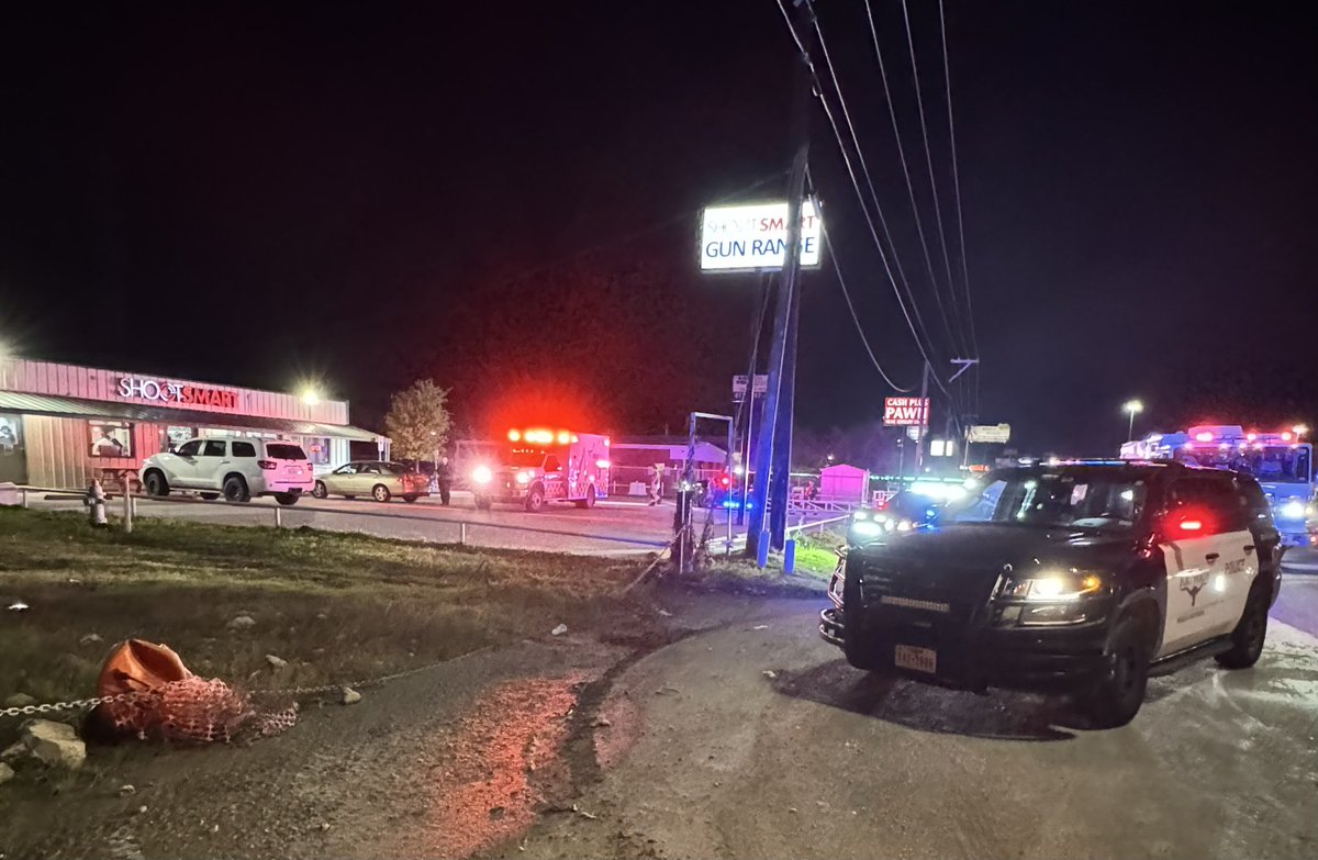 Fort Worth PD is investigating a gunshot victim at the Shoot Smart, 10305 North Freeway (I35W). Medstar confirms one person has died. The circumstances are investigated at this time