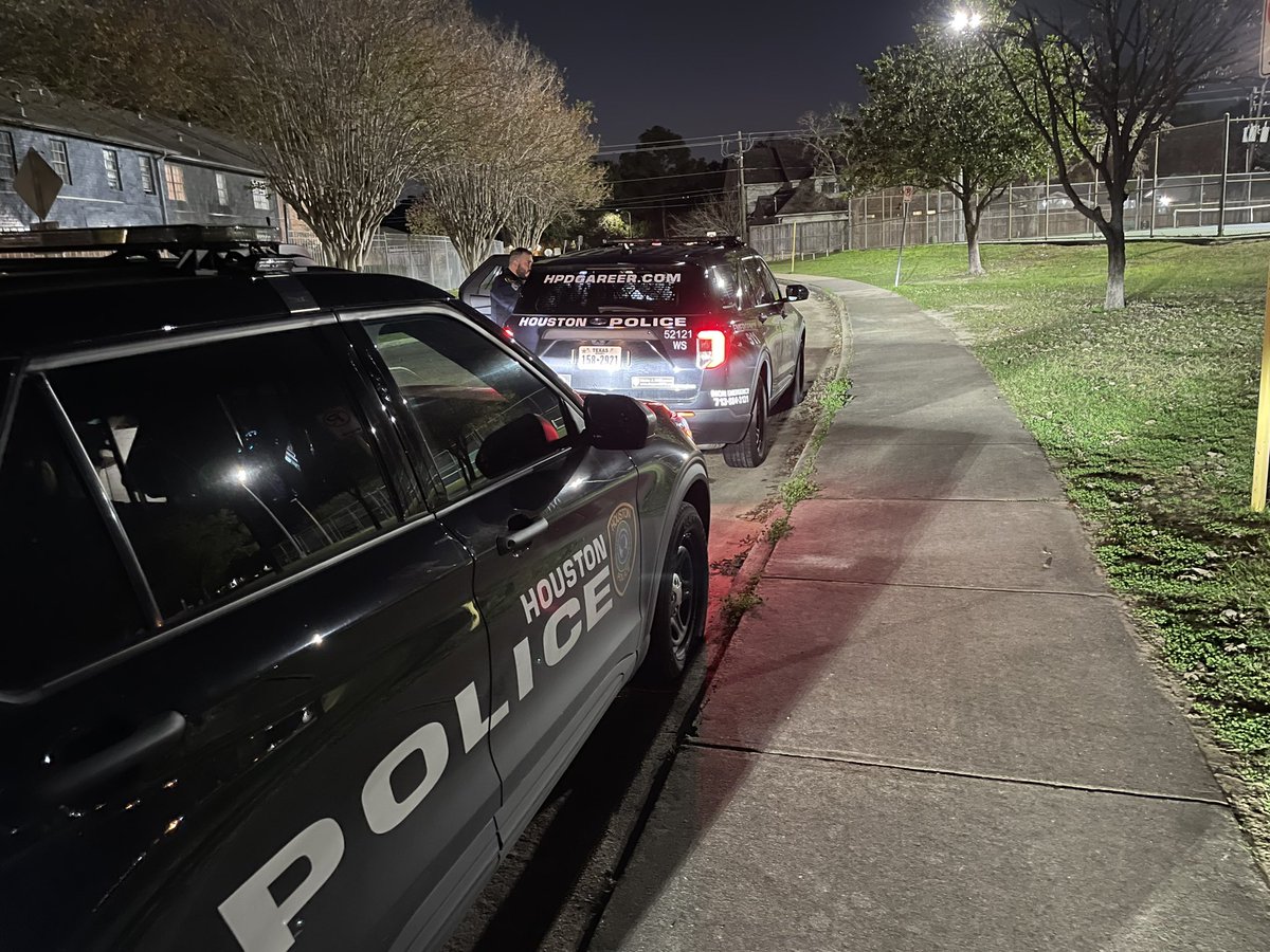 Westside officers are at a shooting scene 14200 Kimberly. Adult male victim is expected to survive. One male detained