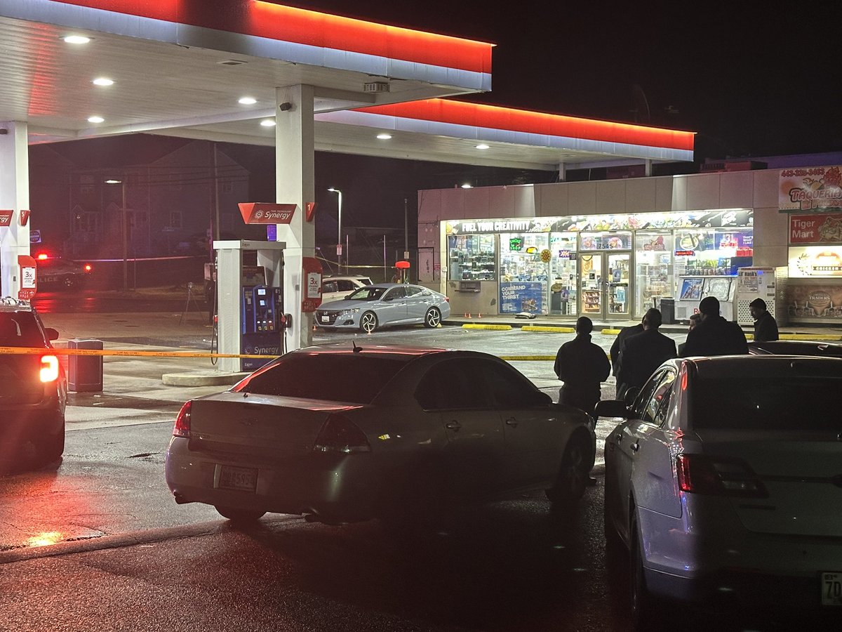 Prince George’s County Police are investigating a double shooting at the Exxon on the 7500 block of Landover Road in Landover. Two people shot - a man and a woman. The man died on scene, the woman is in hospital, expected to survive. Shooter still on the run