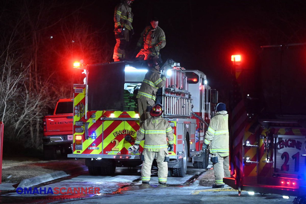 Omaha Fire Dept quickly extinguished a building fire at 9226 Mormon Bridge Road. No immediate injuries were reported at the scene. A fire was reported at the rear of the building