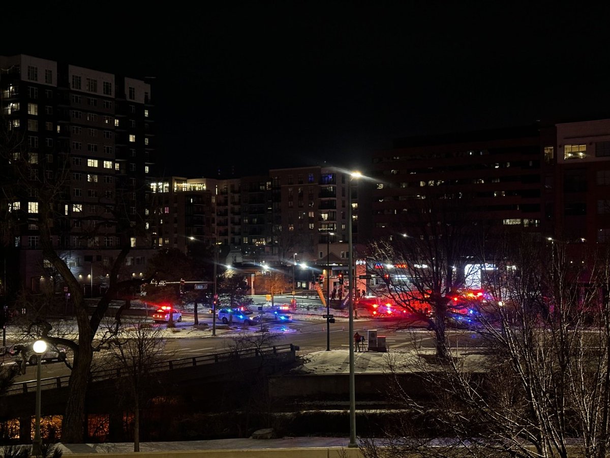 Police responding to explosion at Denver fast food restaurant