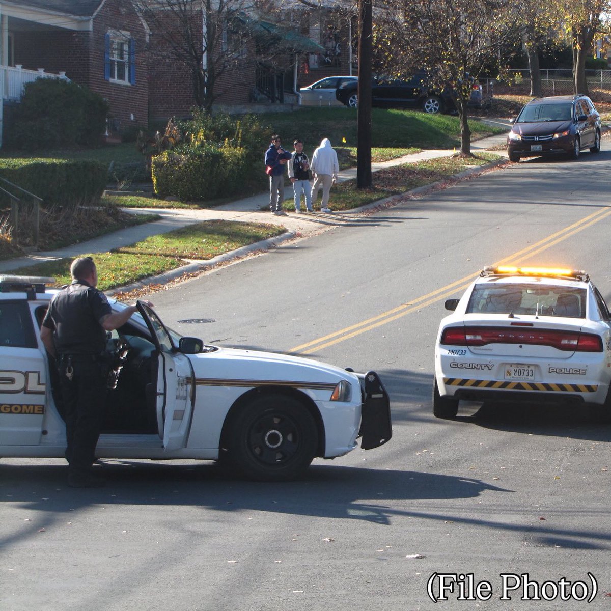 200 block of Hannes Street in Kemp Mill— a man with a fake police badge around his neck forced himself into the victim’s residence at gunpoint & obtained cash. The suspect, described as a hispanic male with  salt & pepper hair, may still be in the area