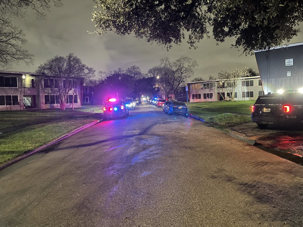 Correction 7400 Southway.Southeast officers are at a shooting scene 3400 Southway. Three victims transported by HFD. 12 year old male, 15 year old male and adult male expected to survive