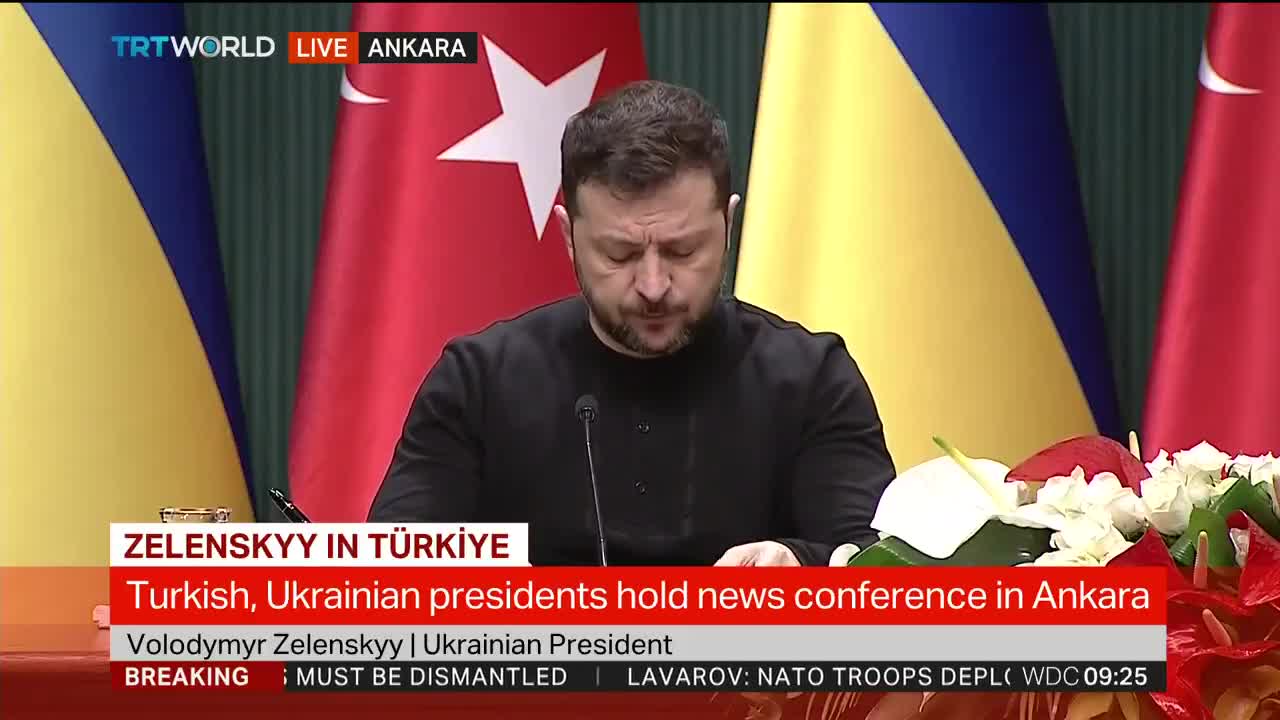 Le président ukrainien Zelenskyy : - La Turquie a joué un rôle crucial en termes d'intégrité territoriale et de souveraineté de l'Ukraine ; - Je crois certainement que toute négociation pour mettre fin à cette guerre donnerait des résultats positifs ; - Les pourparlers de paix devraient être menés avec la participation de la Turquie, des États-Unis et du Royaume-Uni ; - La Turquie est et doit être l'un de ces pays impliqués, et je suis reconnaissant du rôle constructif de la Turquie