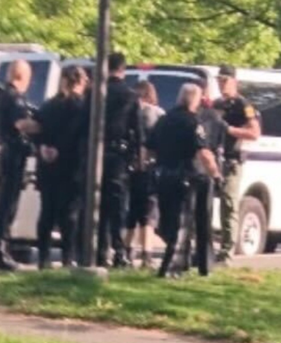 Police arresting protestors & dismantling encampment on Swarthmore College campus, law enforcement sources tell.    Some of the mix of students & non-student protestors agreed to leave  voluntarily after warning they’d be arrested if not. The others were arrested