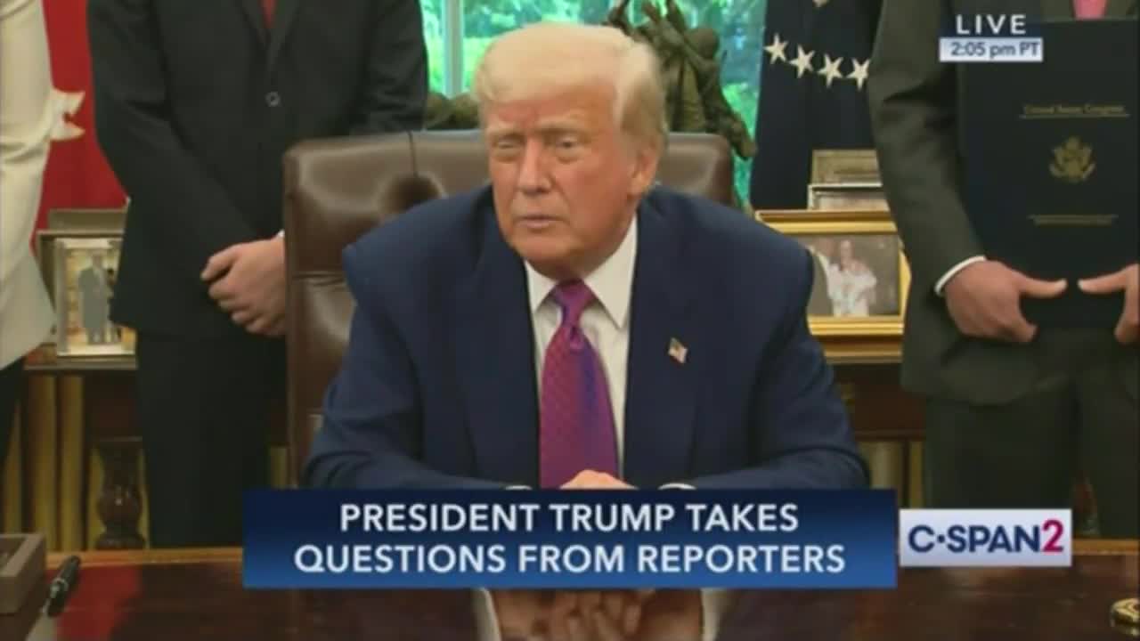 Muhabir: Bessent Çin konusunda bir anlaşma yapmadan geri dönerse hayal kırıklığına uğrayacak mısınız Trump: Hiç de değil. Zaten harika bir anlaşma yaptık. Şu anda Çin ile iş yapmıyoruz