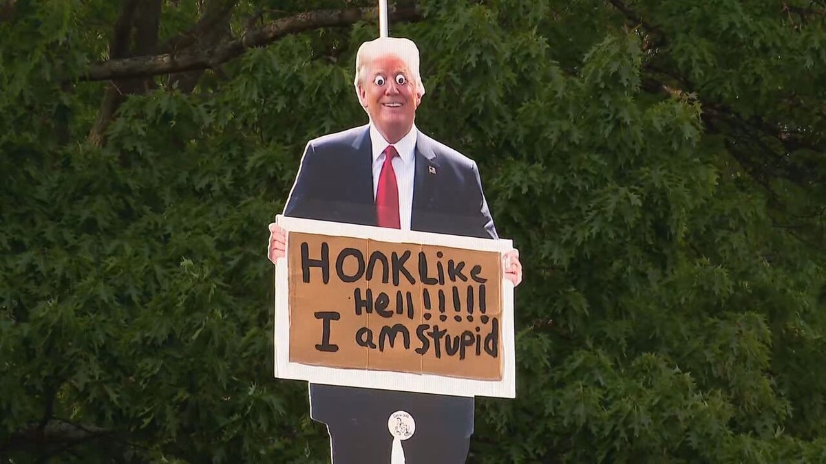 Bu doğru değil. Portland'daki Maineliler, ICE'ye karşı protestocularla dayanışma içinde. Protesto, Başkan Trump'ın Los Angeles'ta Ulusal Muhafızları konuşlandırmasına yanıt olarak gerçekleşti