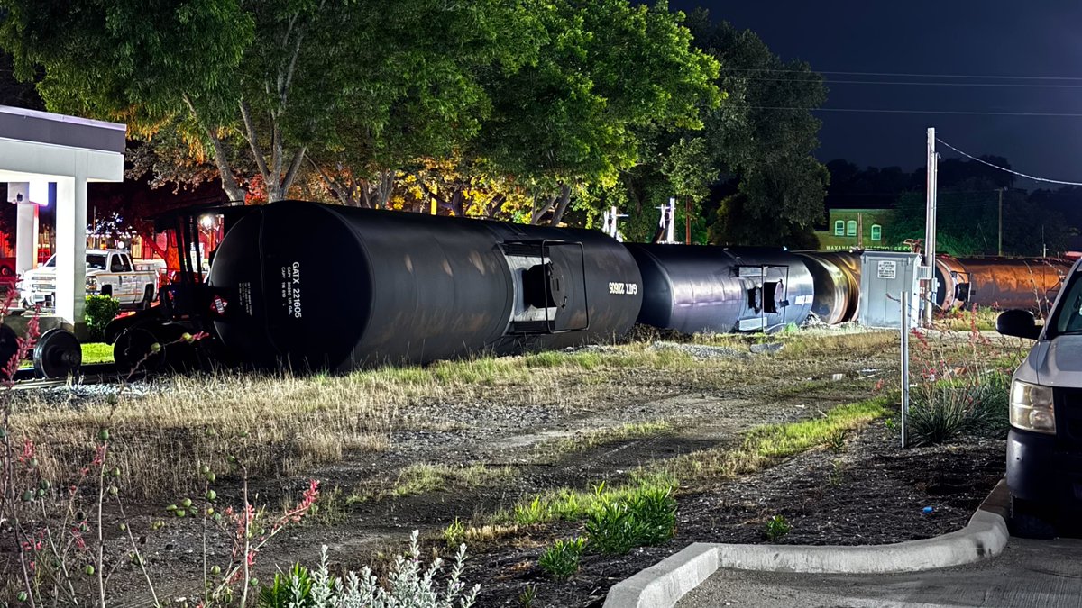 Train derailment in downtown Waxahachie Happened just before midnight. 16 cars jumped tracks, 14 are tanker cars carrying ethanol.City officials confirm no leaks, no injuries, no immediate danger to the public.