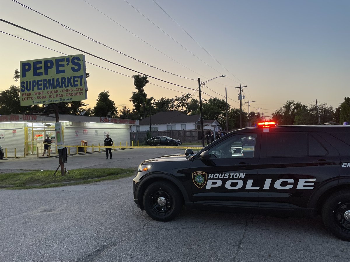 Central officers are at a shooting scene 5000 Chapman. Adult male victim transported in stable condition. Suspect fled in a vehicle