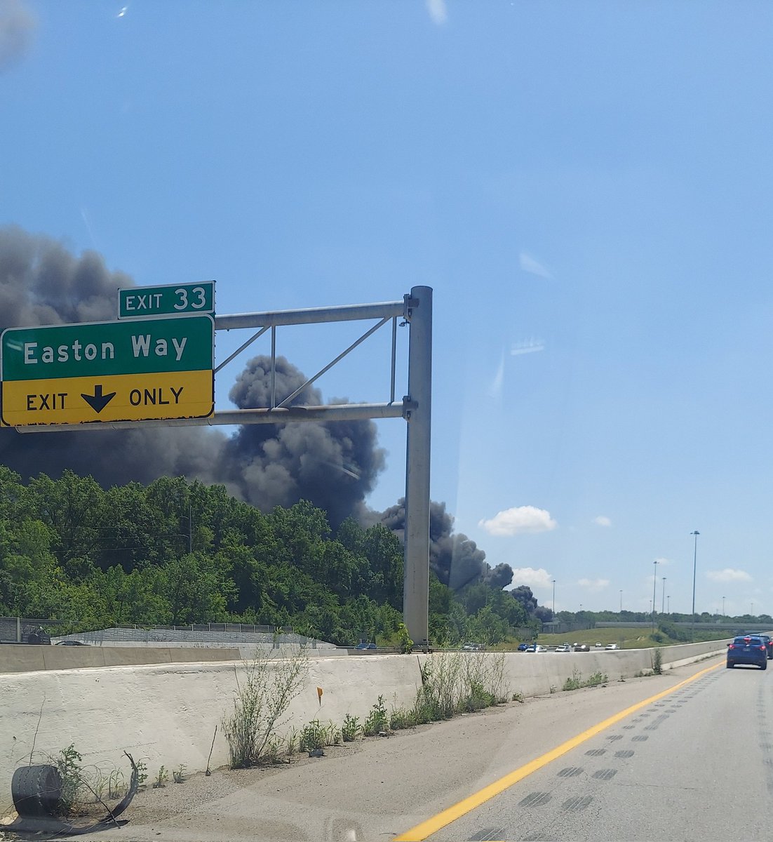 Massive fire in Columbus, Ohio Easton area. Fireballs. Ohio 161 going East.