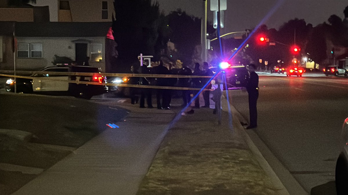 Stabbing possible self inflicted at ocean park Ave and Amherst Ave in west La @ScannerPacifi