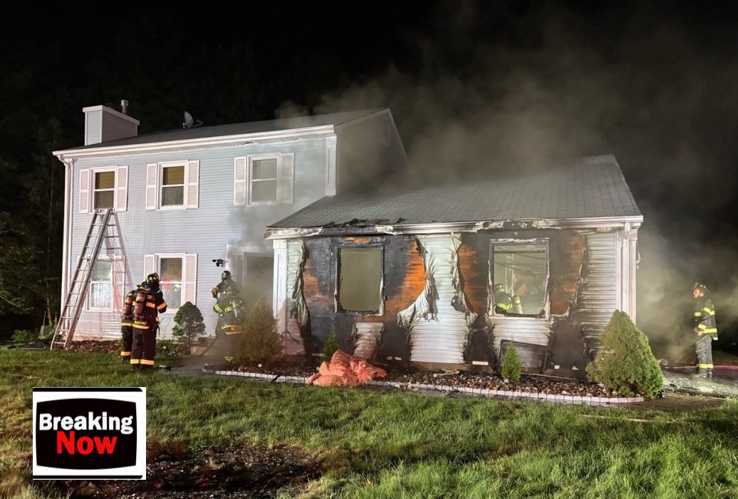 Garage Fire with Fire Showing windsor  422 River St Fire showing from the garage on arrival