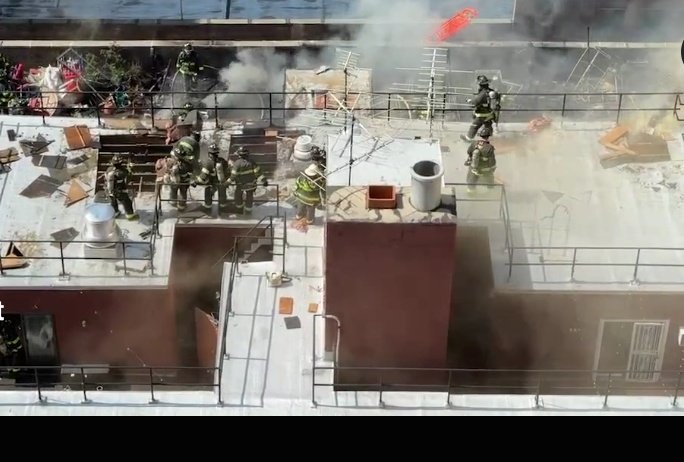 Manhattan *3RD ALARM* Box 1233 305 E 95th St off 2nd AveFIRE THRU THE ROOF 7 STORY NFP 80X90 FDNY