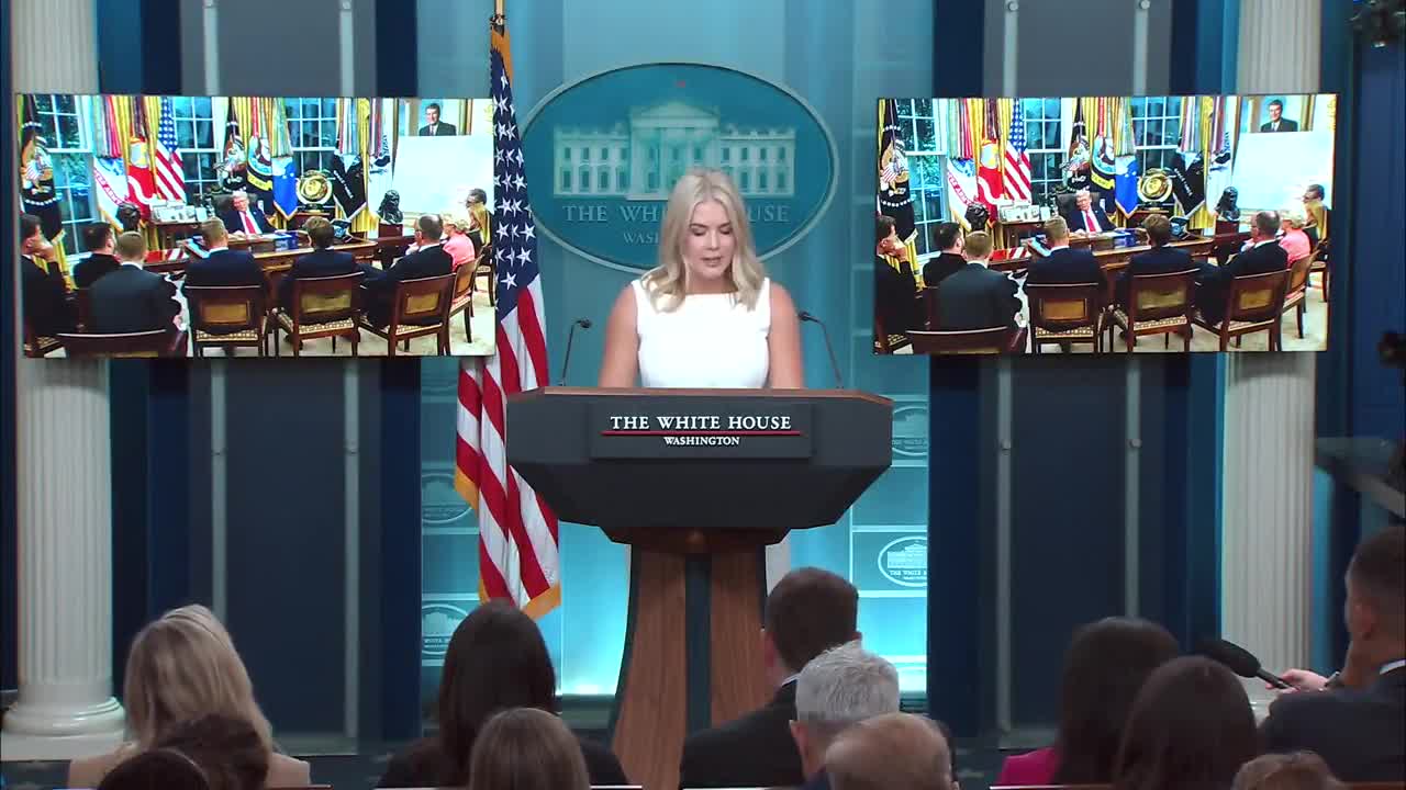 .@PressSec: بعد المحادثات المشجعة أمس، تحدث @POTUS مع الرئيس بوتين عبر الهاتف، واتفق على بدء المرحلة التالية من عملية السلام - اجتماع بين الرئيس بوتين والرئيس زيلينسكي. يليه، إذا لزم الأمر، اجتماع ثلاثي.