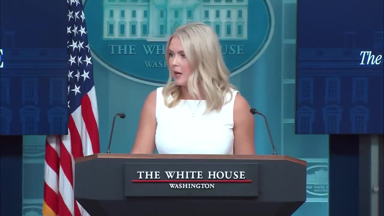 .@PressSec: لقد صرح الرئيس بشكل قاطع بأن القوات الأميركية لن تكون موجودة على الأرض في أوكرانيا، ولكننا بالتأكيد قادرون على المساعدة في التنسيق وربما توفير وسائل أخرى لضمان الأمن لحلفائنا الأوروبيين.