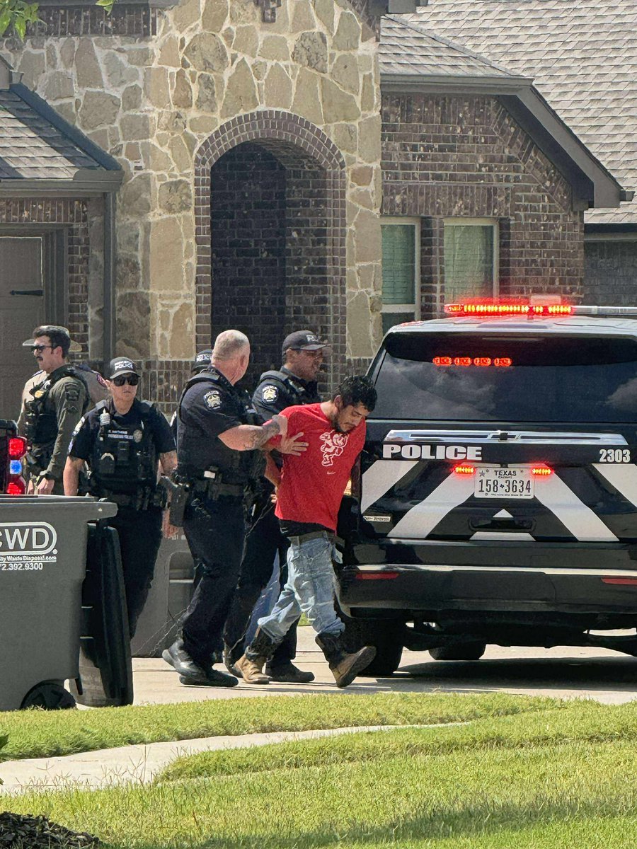 Princeton PD, Collin County sheriffs, DPS, and DPS-101 have ended a police chase in the 900 block of Loganberry Drive with suspect in custody. Unknown reason for the pursuit