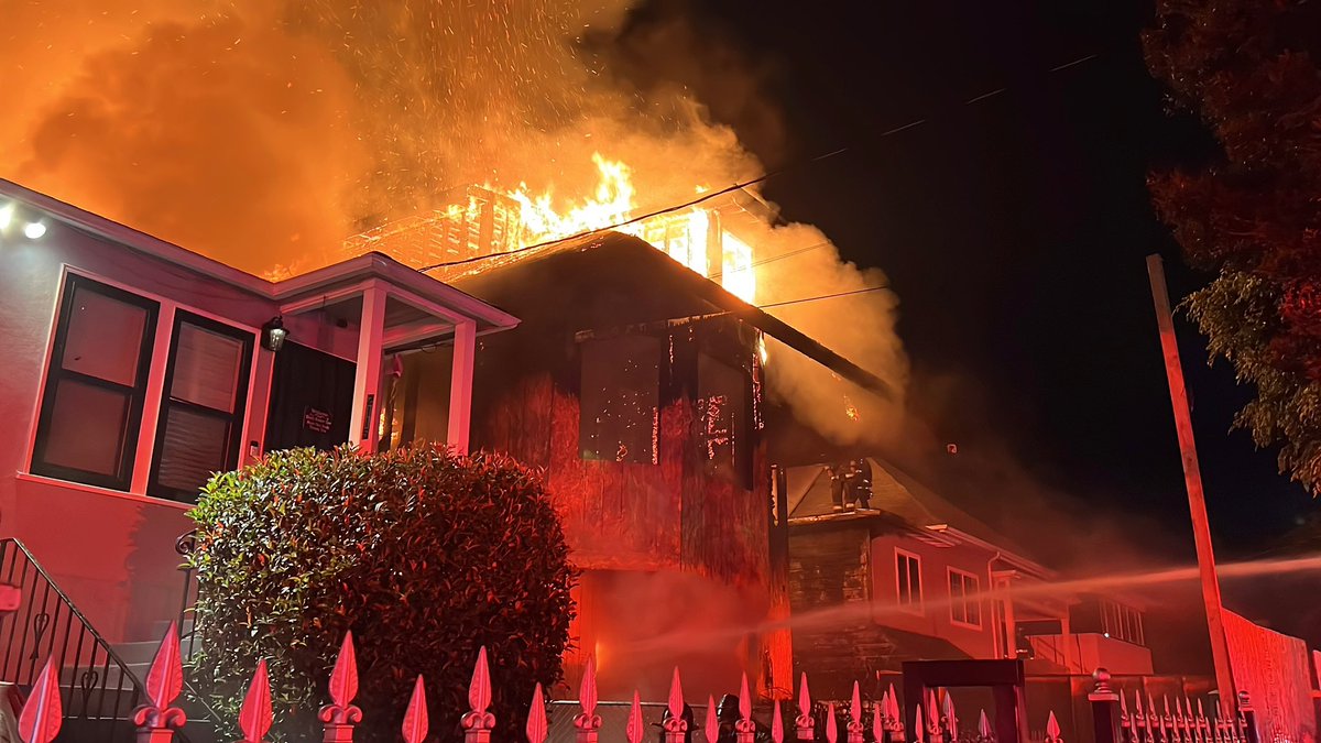 This 3 Alarm incident has been placed Under Control at 937pm. The cause of the fire is under investigation. No injuries reported from this incident