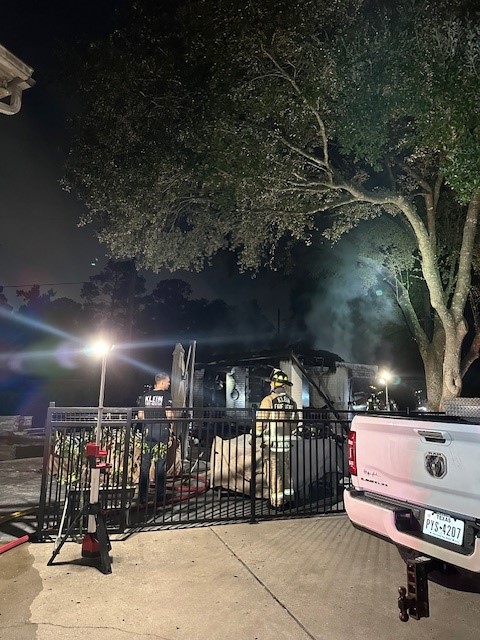 Heavy police presence near Brampton Ct/ Tranquil Park Dr. Constables are assisting fire department with a large structure fire.