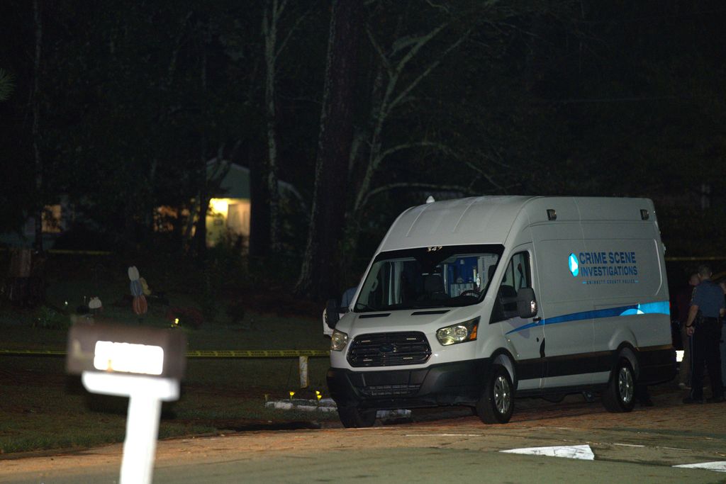 Gwinnett County Police detectives are investigating a homicide that left one woman deceased.Around 4:30pm officers from the South Precinct responded to a person down call on the 3000 block of Deshong Drive.