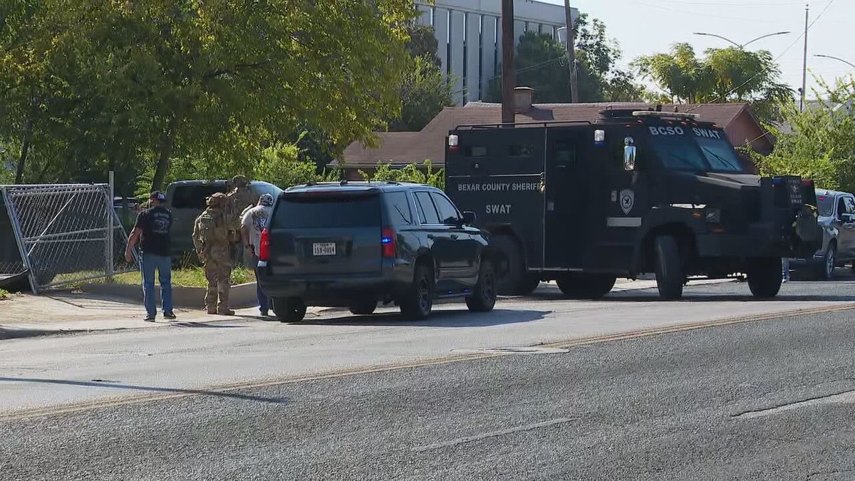 MAJOR DEPUTY PRESENCE    active law enforcement situation has been reported west of Downtown, with a SWAT team reportedly on scene