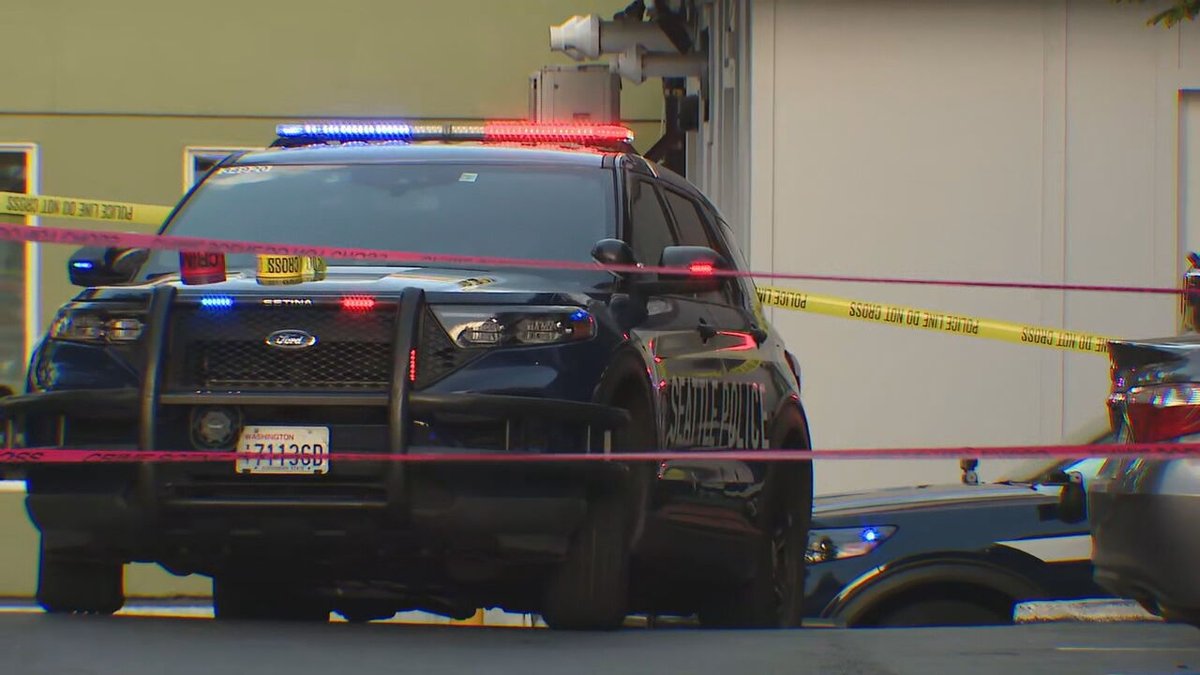 Police confirm a man was killed and officers are searching for the suspect.  @SeattlePD are on scene of a shooting at the Hotel Nexus at 2140 N Northgate Way