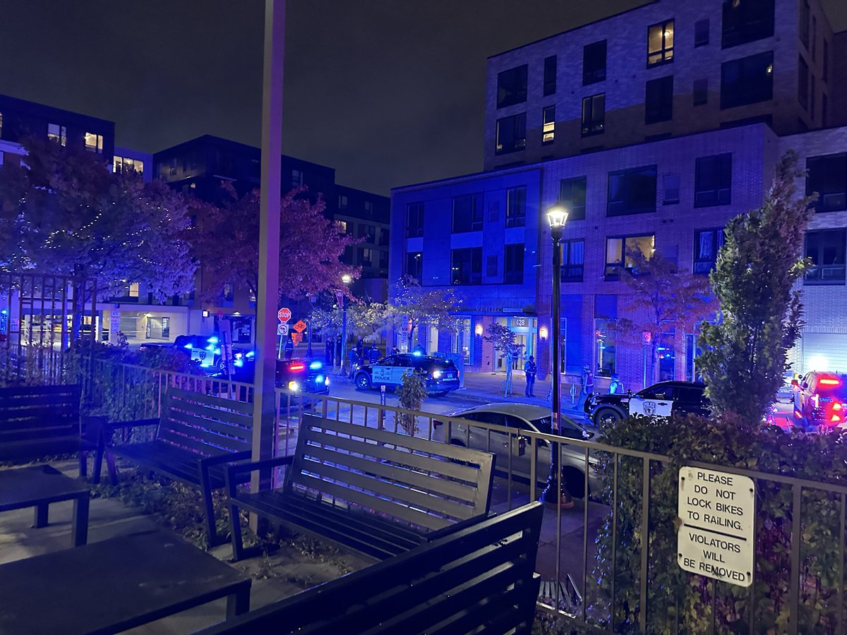 Triple SHOOTING in Dinkytown UMN Minneapolis. Somali male shooter on the loose