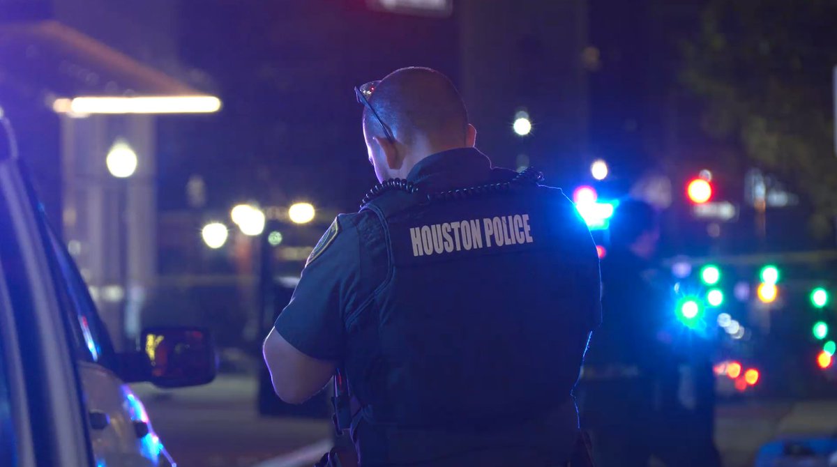 A Houston Police Officer was rushed to the hospital after being stabbed by a man in downtown. Another HPD officer shot and killed the person.This happened around 7:40 p.m. at the corner of Milam and Congress Streets in downtown
