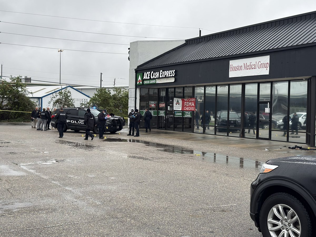 A robbery in Houston ended with police shooting the suspect after he used an employee as a human shield.It happened at an ACE Cash Express in West Greenspoint, just off the North Freeway.Police say the man tried to rob the store, but the safe had a time delay