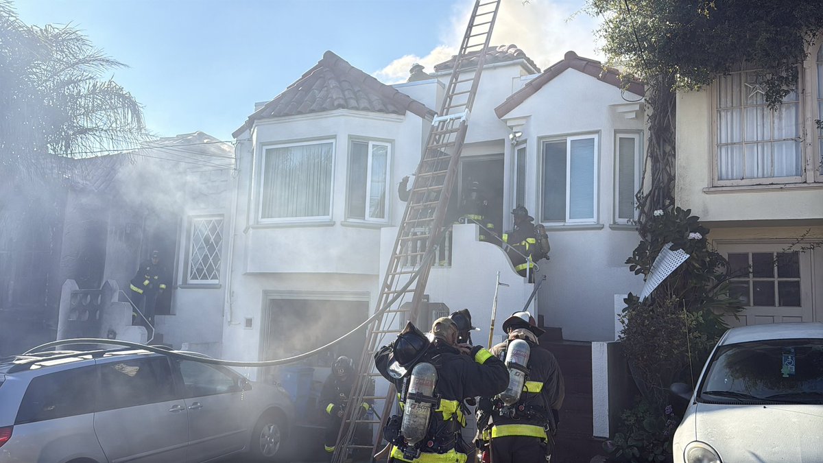 2 ALARM FIRE San Francisco Fire is on the scene of a 2-alarm structure fire in the 200 block of Niagara Street. Two houses have been affected. Fire fighters are actively fighting a fire next to the building of origin. At this time, no injuries or displacements have been