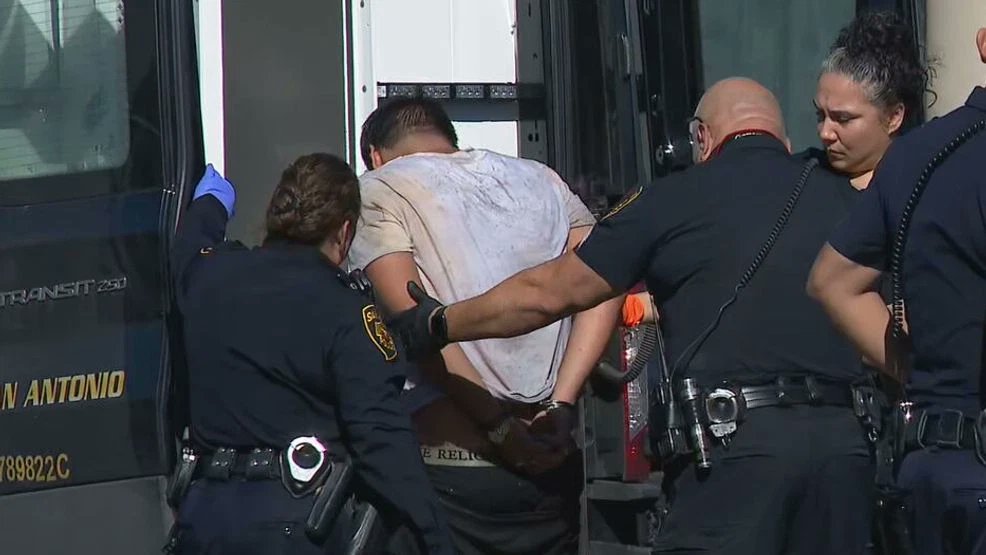 Man on probation arrested after fleeing police, fighting in creek