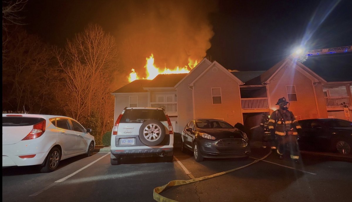 2-alarm fire rips through Gastonia apartment building: