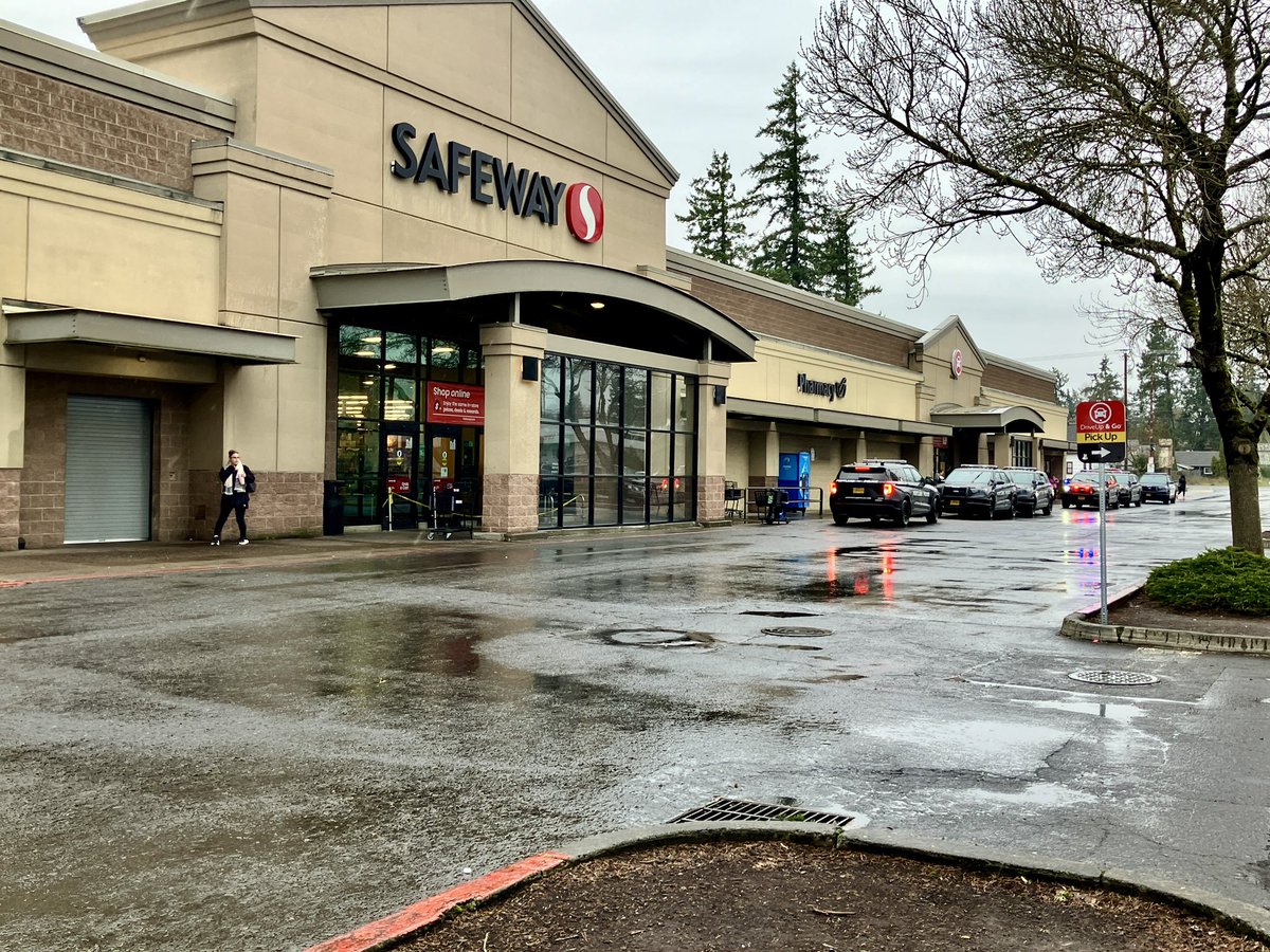 Customer was stabbed in the restroom of this Safeway at SE 122nd & Powell in Portland.  No word on victim’s condition, store is CLOSED.