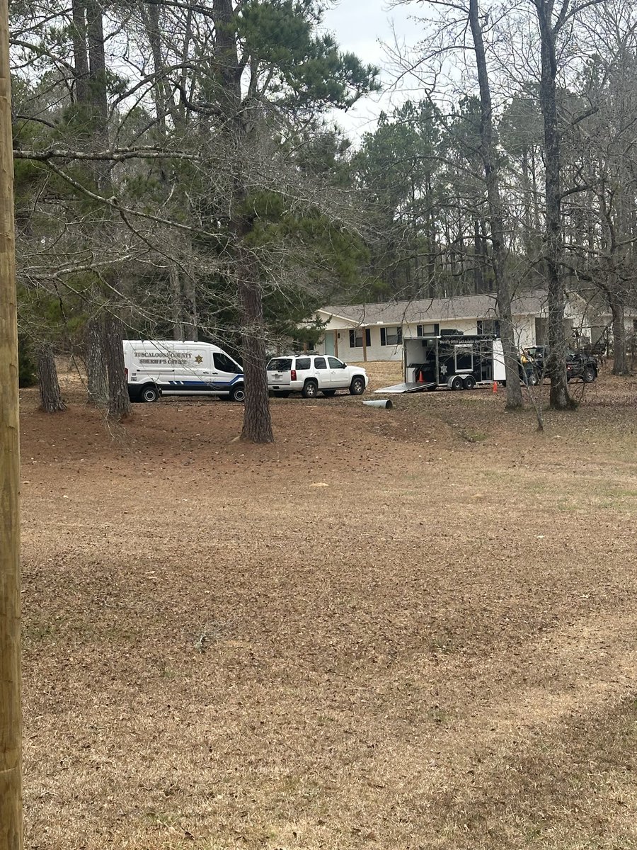 The Tuscaloosa violent crimes unit is on the scene investigating a homicide in Tuscaloosa county. One male adult is dead and another shot. Police tells us the suspect is in custody. This is off Big Bigham Road