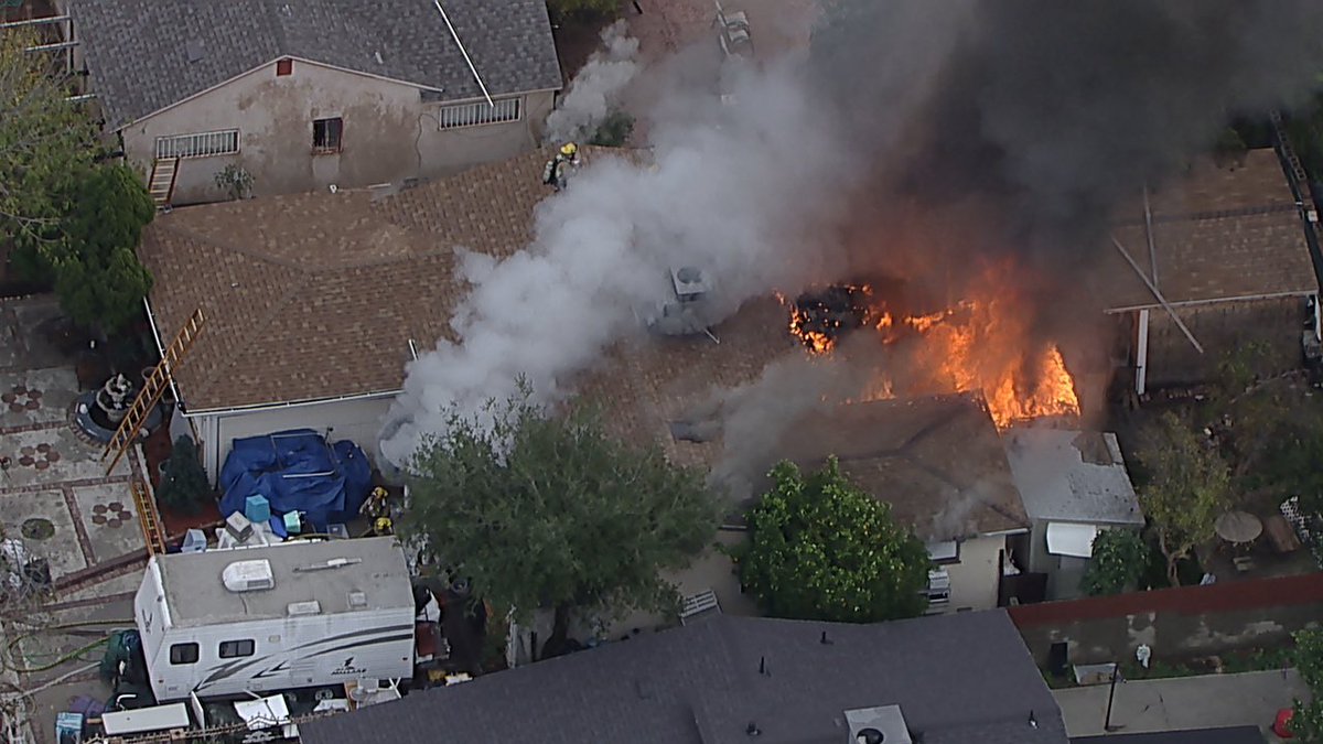 Arleta House Fire: 28 @LAFD firefighters battled the flames for about 20 minute at this one-story home in the 13000 block of W Reliance this morning. No injuries were reported. The fire appears to have started in the backyard and spread to the primary residence